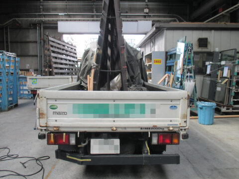 京都市　K様　トラック　リアバンパー、テールランプのへこみ、キズ修理
