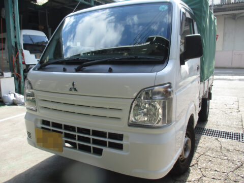 京都市O様　三菱　軽トラック　フロントバンパー、ヘッドライトのキズ修理