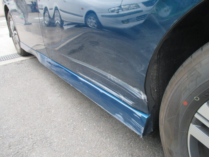 京都市I様　日産　セレナ　サイドシル傷　お見積りしました。サムネイル