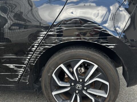 京都市Y様　トヨタ　ヤリス　リアドア　リアフェンダー傷　お見積りしました。サムネイル