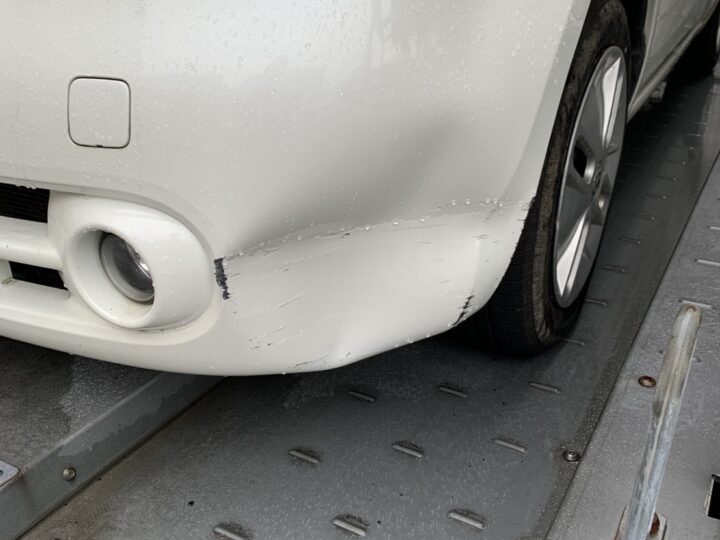 京都市H様　日産　キューブ　フロントバンパー修理　お見積りしました。サムネイル