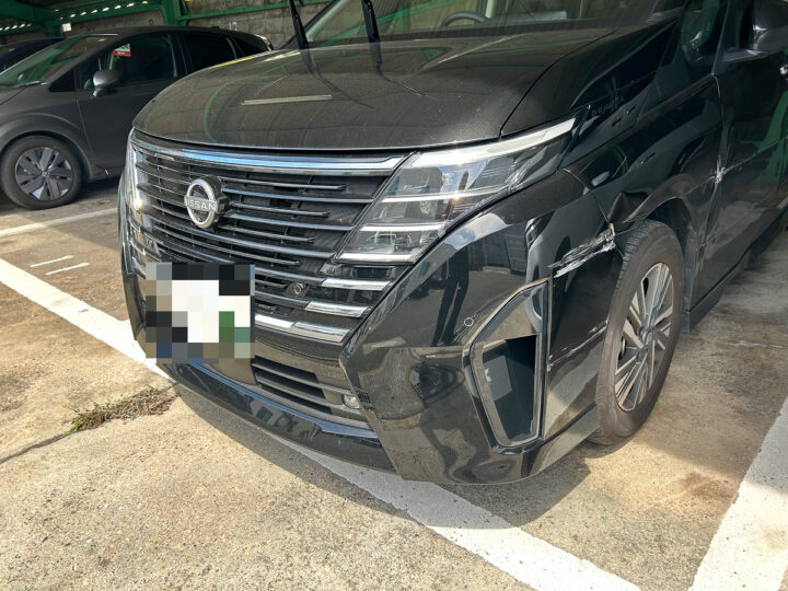 京都市A様　日産　セレナ　フロントバンパー　フェンダー傷　お見積りしました。サムネイル