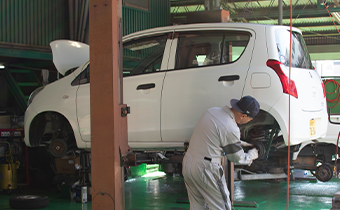 板金工場直営！京都でバンパーの傷、自動車のキズ・へこみ修理、板金塗装なら「ギオンモータース」